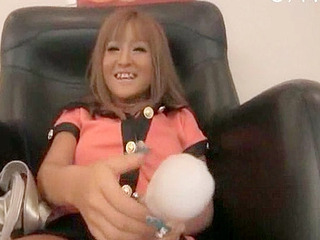 Japanese babe's knee-trembling blowjob makes your balls burst with pleasure